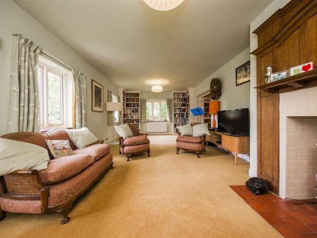 House for sale in The Butts, Kent