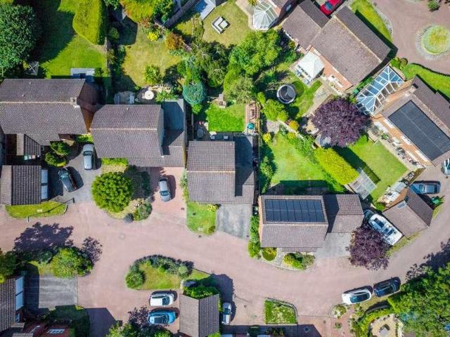 House for sale in Pachesham Park, Surrey
