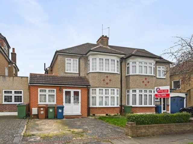 House for sale in Lane, Greater London