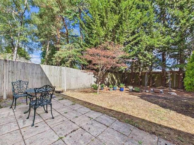House for sale in Heol-las, Surrey