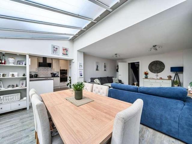 House for sale in High Wycombe Community Board, High Wycombe