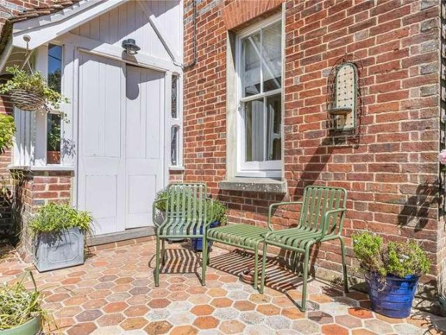 House for sale in Marehill, Horsham