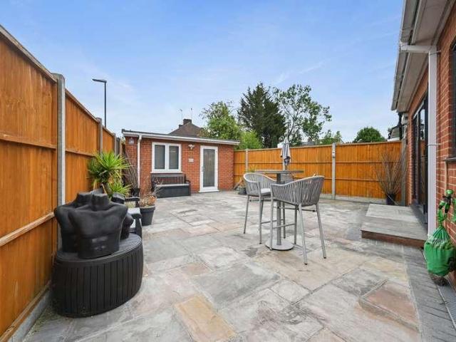 House for sale in Lane, Greater London