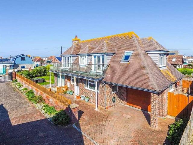 House for sale in Littlecote, West Sussex