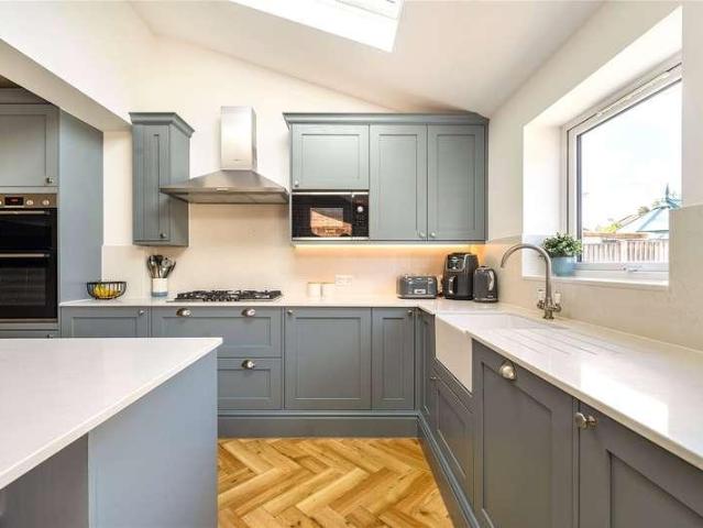 House for sale in Hook, Greater London