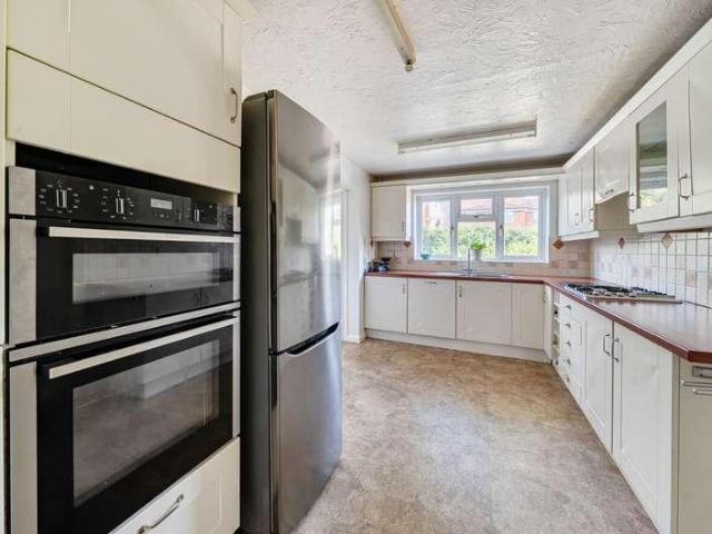 House for sale in Temple Park, Binfield