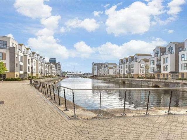 House for sale in St. Marys Island, Gillingham