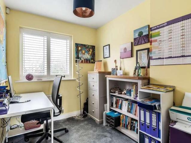 House for sale in Broadwater Down, Sandown Park