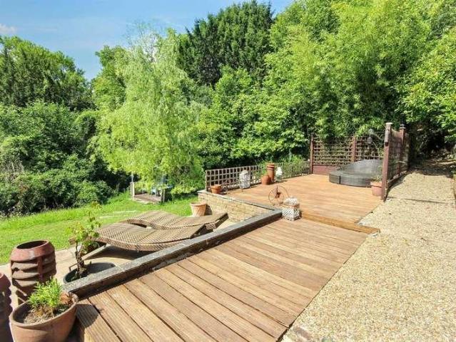 House for sale in The Butts, Kent