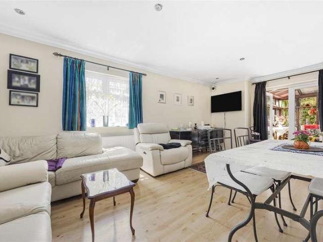 House for sale in Slough, Cippenham