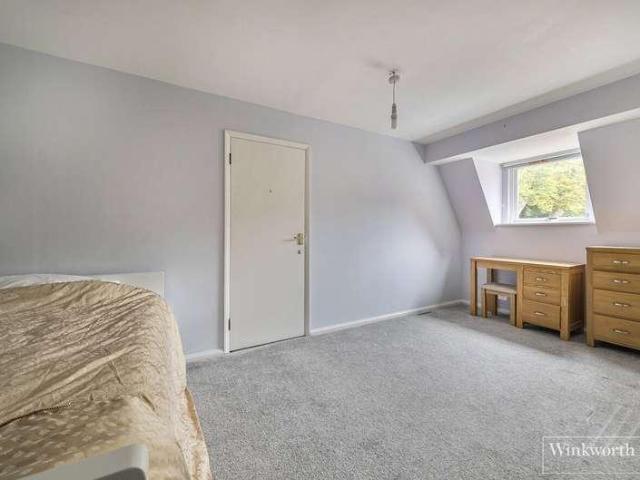 House for sale in Sunningdale