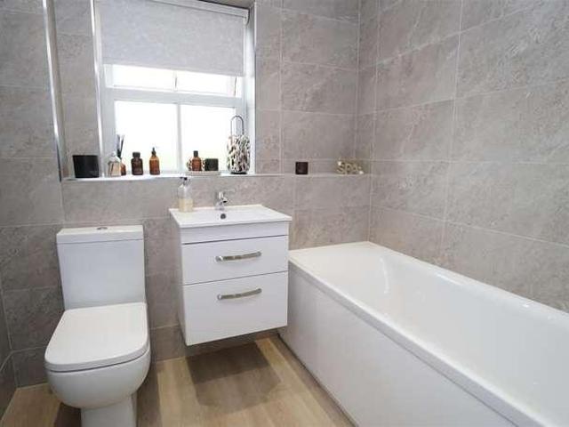 House for sale in Idle, West Yorkshire