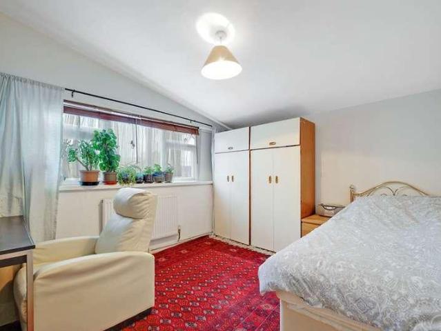 House for sale in Greater London
