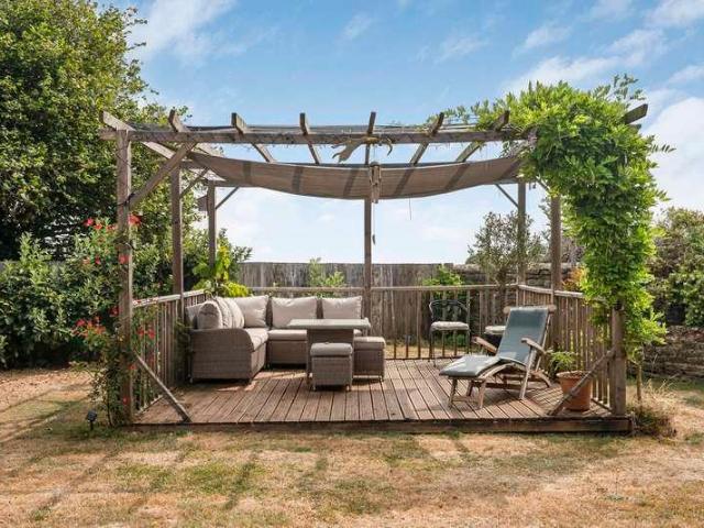 House for sale in Fossebridge, Gloucestershire