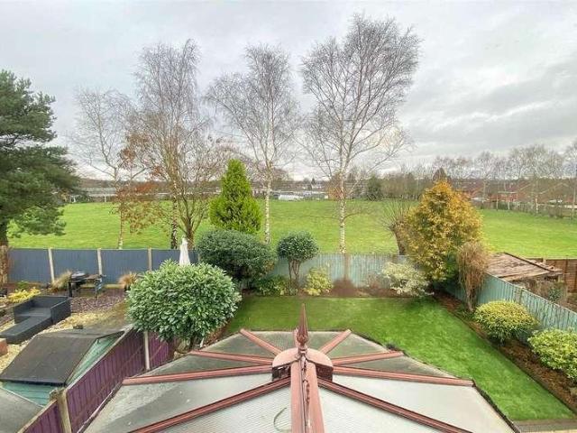 House for sale in Stourbridge, West Midlands
