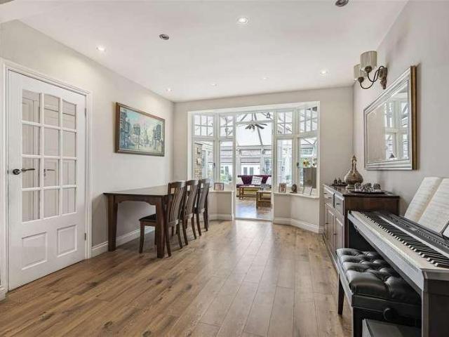 House for sale in New Malden, Greater London