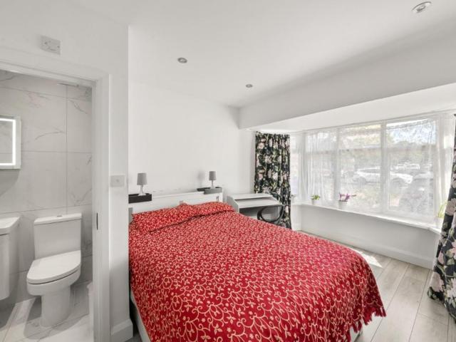 House for sale in Yeading, Greater London