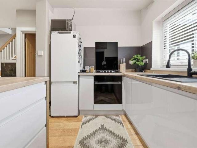House for sale in Alton Barnes, Essex