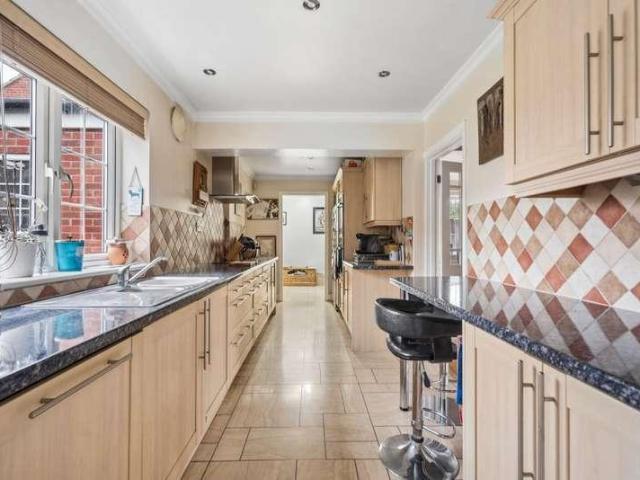 House for sale in Gravel Hill, Chalfont St. Peter