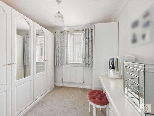 House for sale in Chelmondiston, Suffolk
