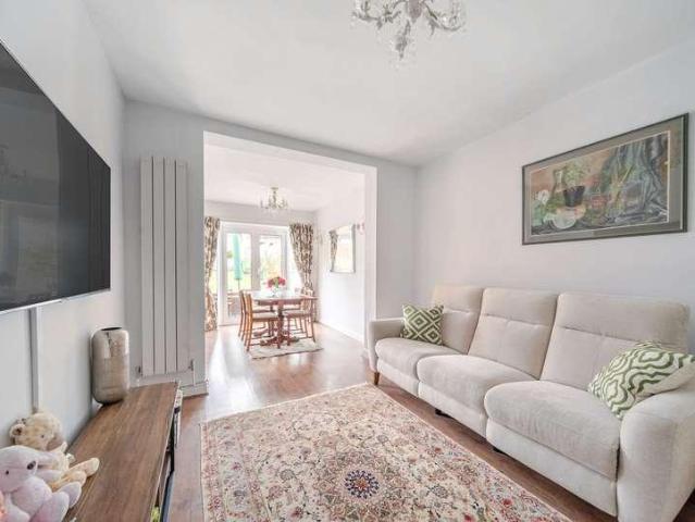 House for sale in Kingsbury, Greater London