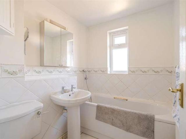 House for sale in Alderminster, Warwickshire