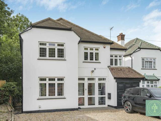 House for sale in Southgate, Greater London
