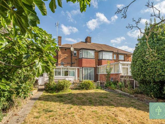 House for sale in Cockfosters, Greater London