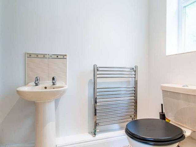 House for sale in Lamellion, Cornwall