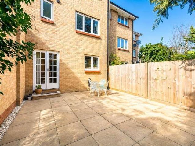 House for sale in Southfields, Greater London