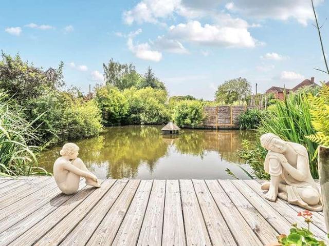 House for sale in Littlecote, West Sussex
