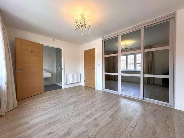 House for sale in Alverton, East Midlands