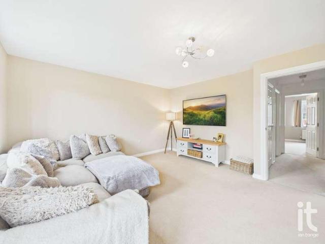House for sale in Hazel Grove, Greater Manchester
