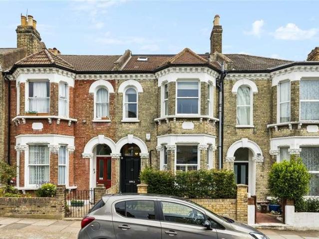 House for sale in Clapham Junction, Greater London