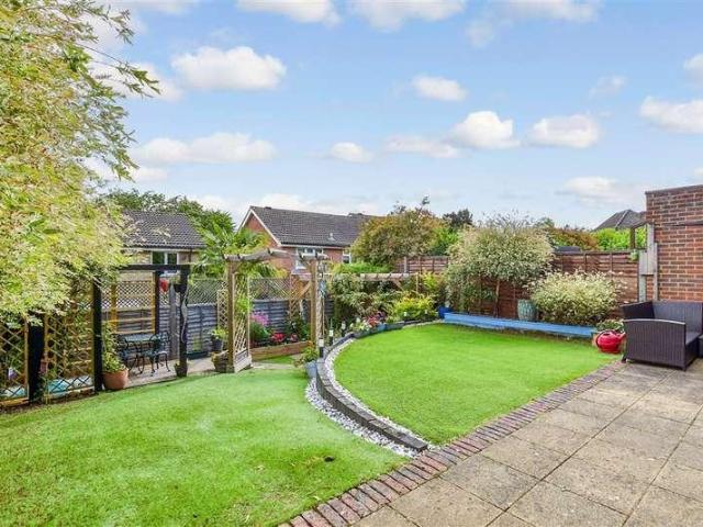 House for sale in Downswood, Midway
