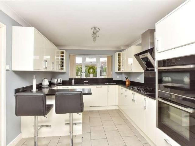 House for sale in The Butts, Kent