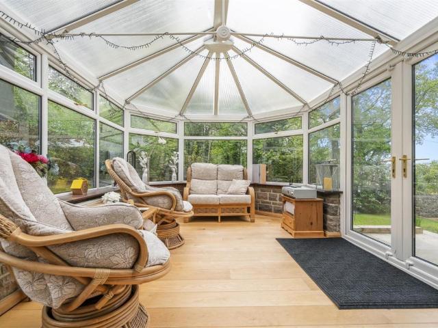 House for sale in High Utley, Keighley