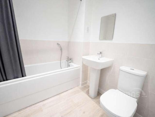 House for sale in Hounsome Fields, Priest Down