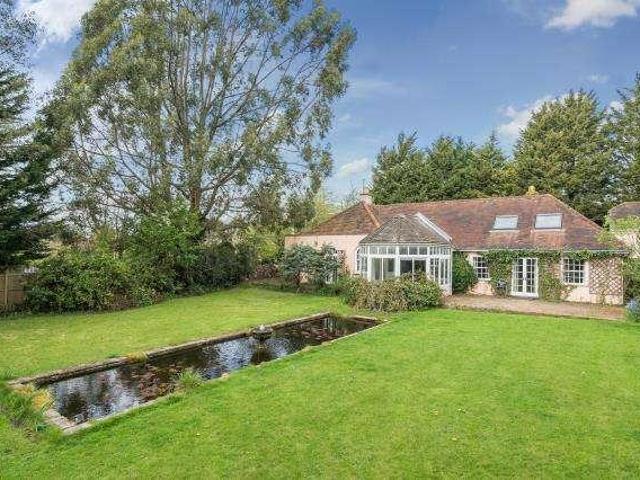 House for sale in Cranbourne, Winkfield