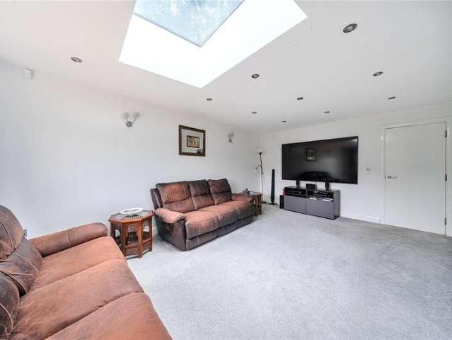 House for sale in Northwood, Greater London