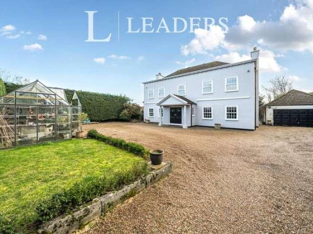 House for sale in The Butts, Kent