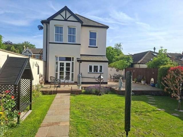 House for sale in Hornchurch, Greater London