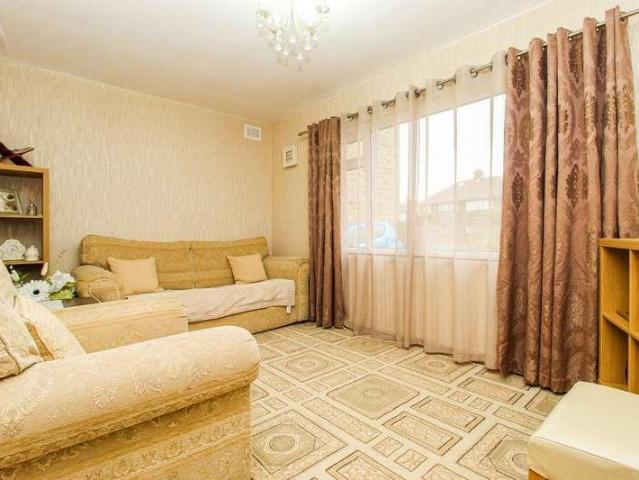House for sale in Batley, West Yorkshire