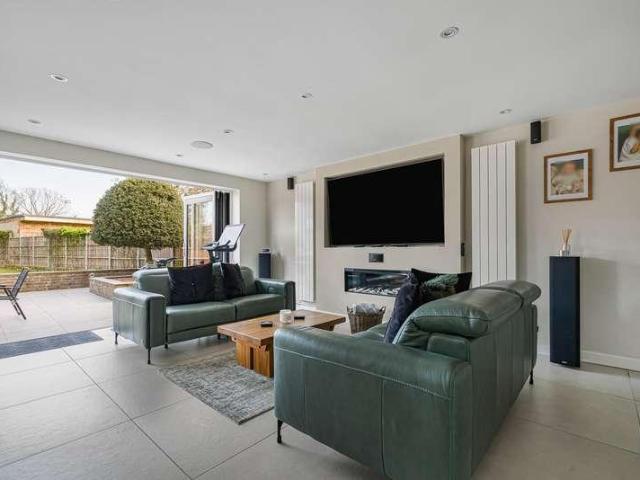 House for sale in Hayes, Greater London