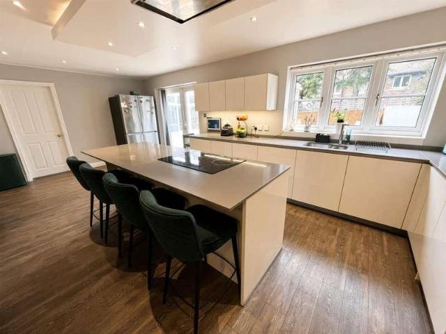 House for sale in Colshaw Farm, Wilmslow