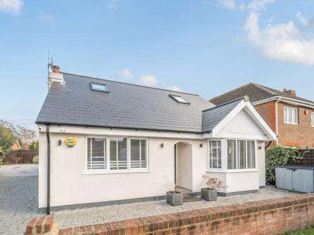 House for sale in Littleton Common, Lower Halliford