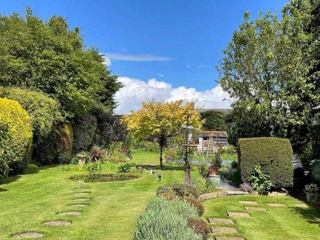 House for sale in Templecombe, Somerset