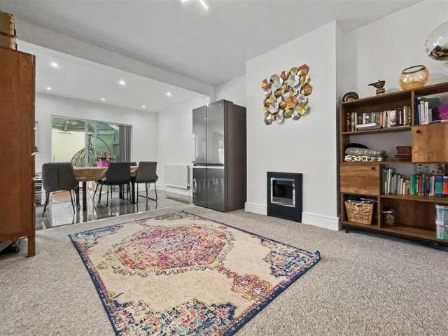 House for sale in Oadby, Leicestershire