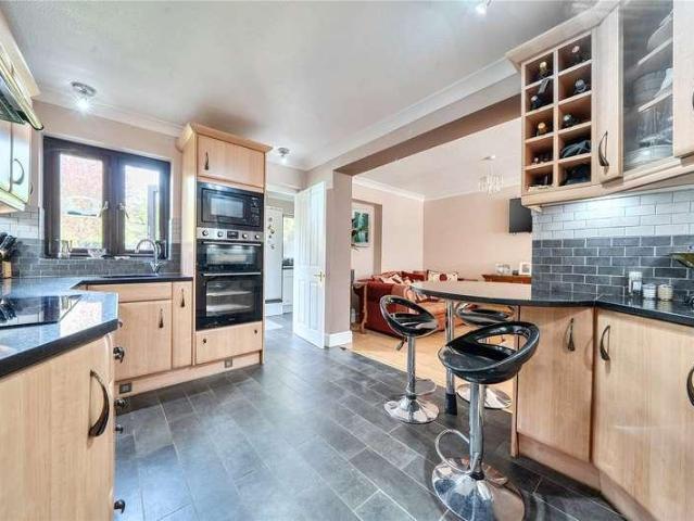 House for sale in Evershot, Oxfordshire