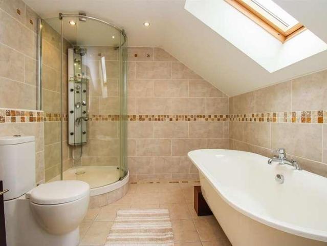 House for sale in Wakefield, Netherton